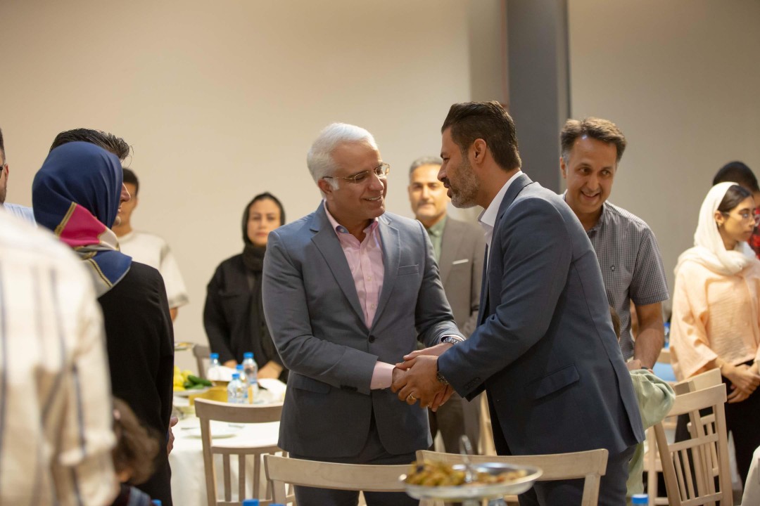 شبی بهیادماندنی در کنار خانوادههای برگزیدگان و کارکنان امور HSE شبی بهیادماندنی در کنار خانوادههای برگزیدگان و کارکنان امور HSE