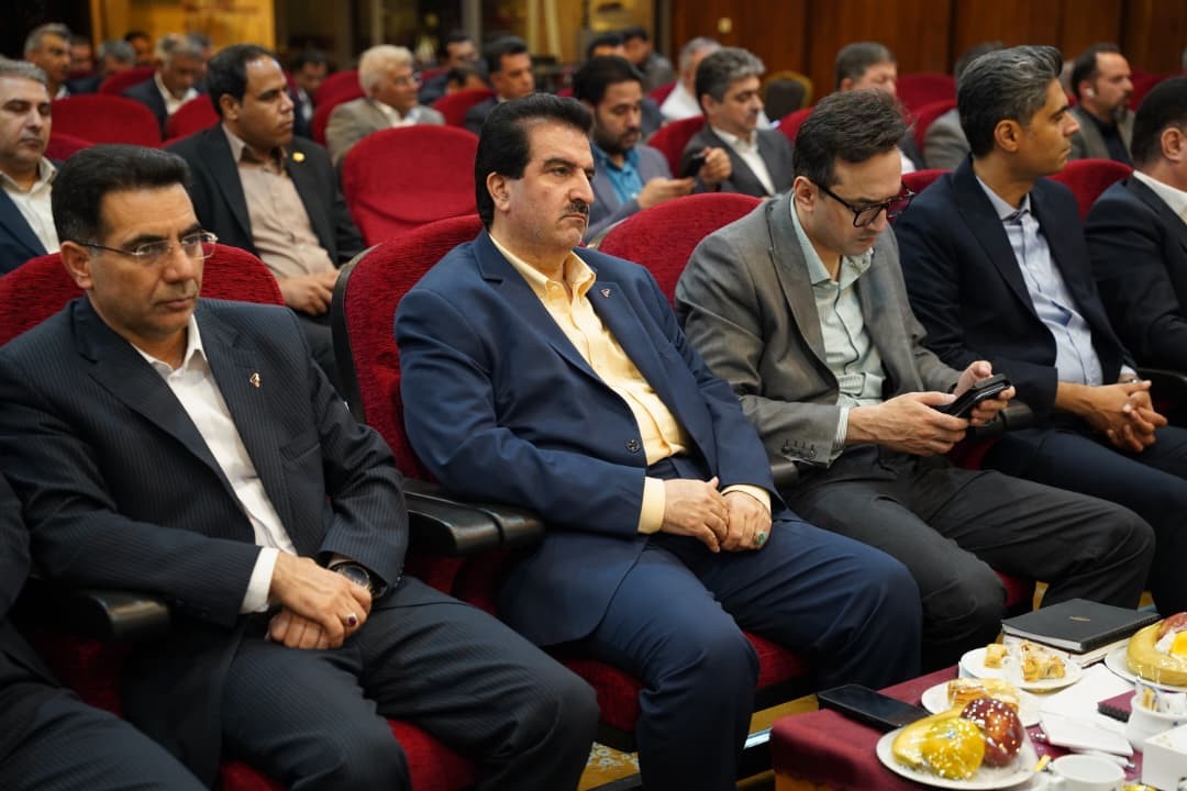 پشتیبانی بانک رفاه کارگران از واحدهای تولیدی استان هرمزگان از طریق ابزارهای نوین تامین مالی پشتیبانی بانک رفاه کارگران از واحدهای تولیدی استان هرمزگان از طریق ابزارهای نوین تامین مالی