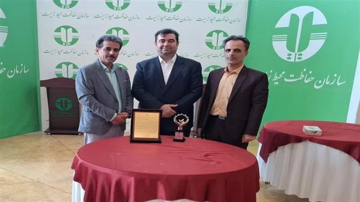 فولاد امیركبیر كاشان برای پنجمین بار در جمع برگزیدگان صنعت سبز كشور قرار گرفت