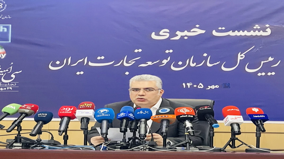 دهقان دهنوی: انتخاب ۵۶ صادرکننده نمونه و ممتاز برای روز ملی صادرات