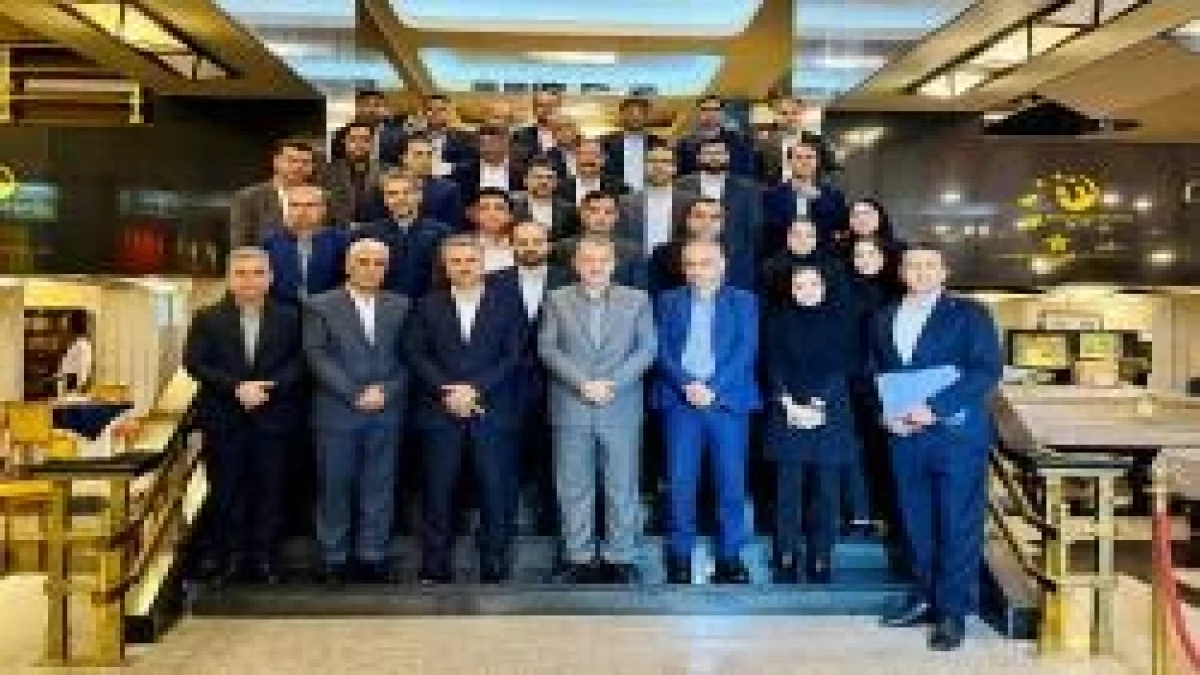 دکتر اسلامیان: اصلاح ساختار سازمانی مسیر چابک‌تر شدن بانک و بهبود تصمیم‌گیری است