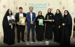 تجلیل از دو همکار خانواده شهید شاغل در صندوق قرض‌الحسنه شاهد